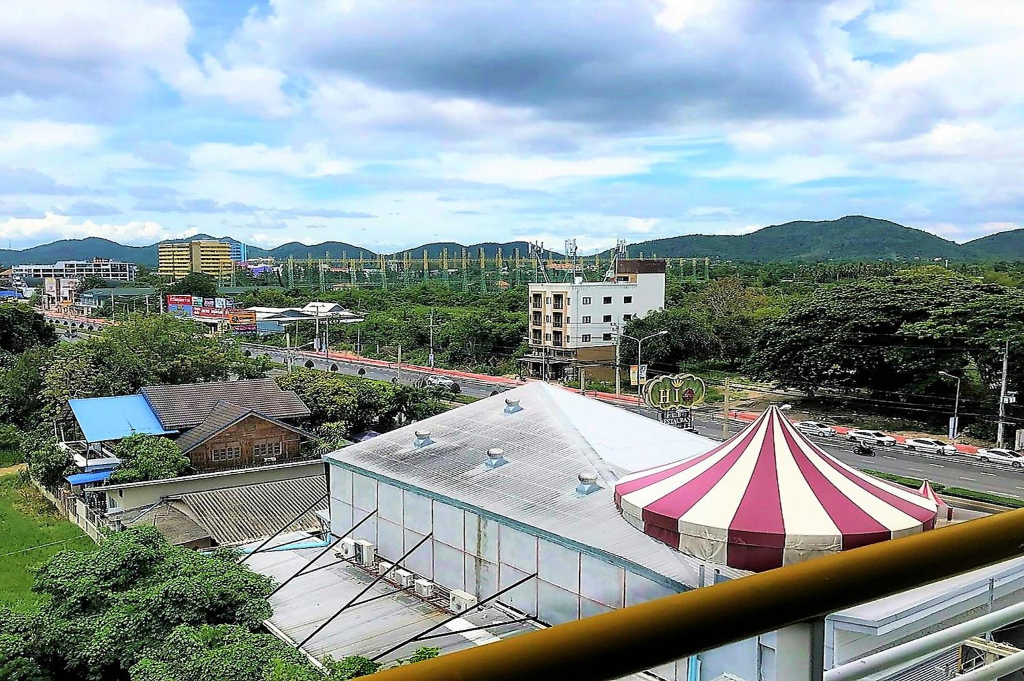 First Hua Hin - Happy Rent Apartment Room photo